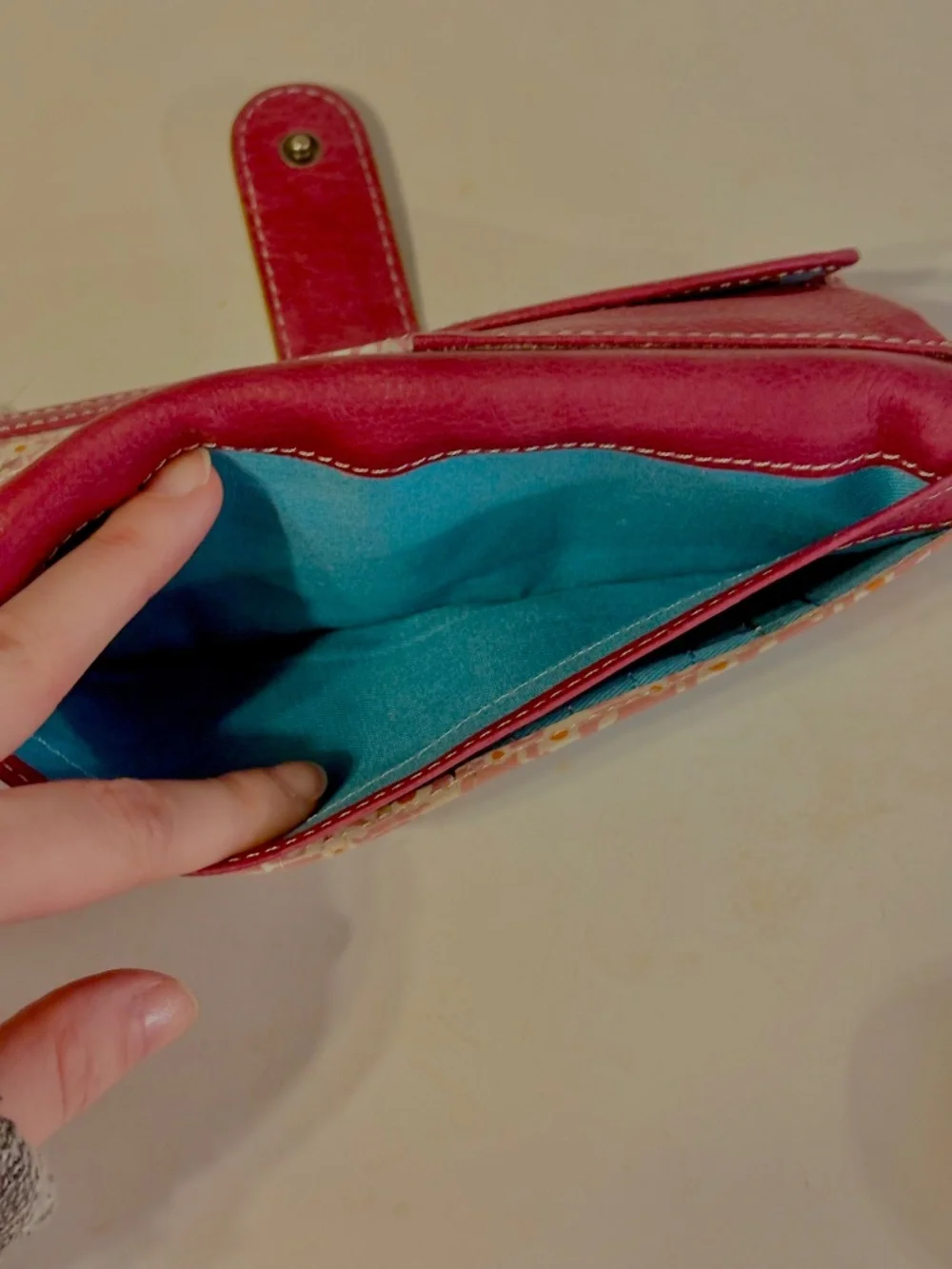 Vintage Fossil Wallet Early 2000s Style Bi Fold Colorful Y2K Retro Boho Hippie